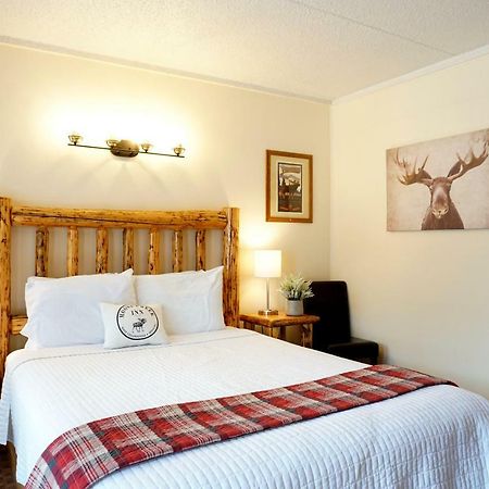 Moose Creek Inn West Yellowstone Bagian luar foto