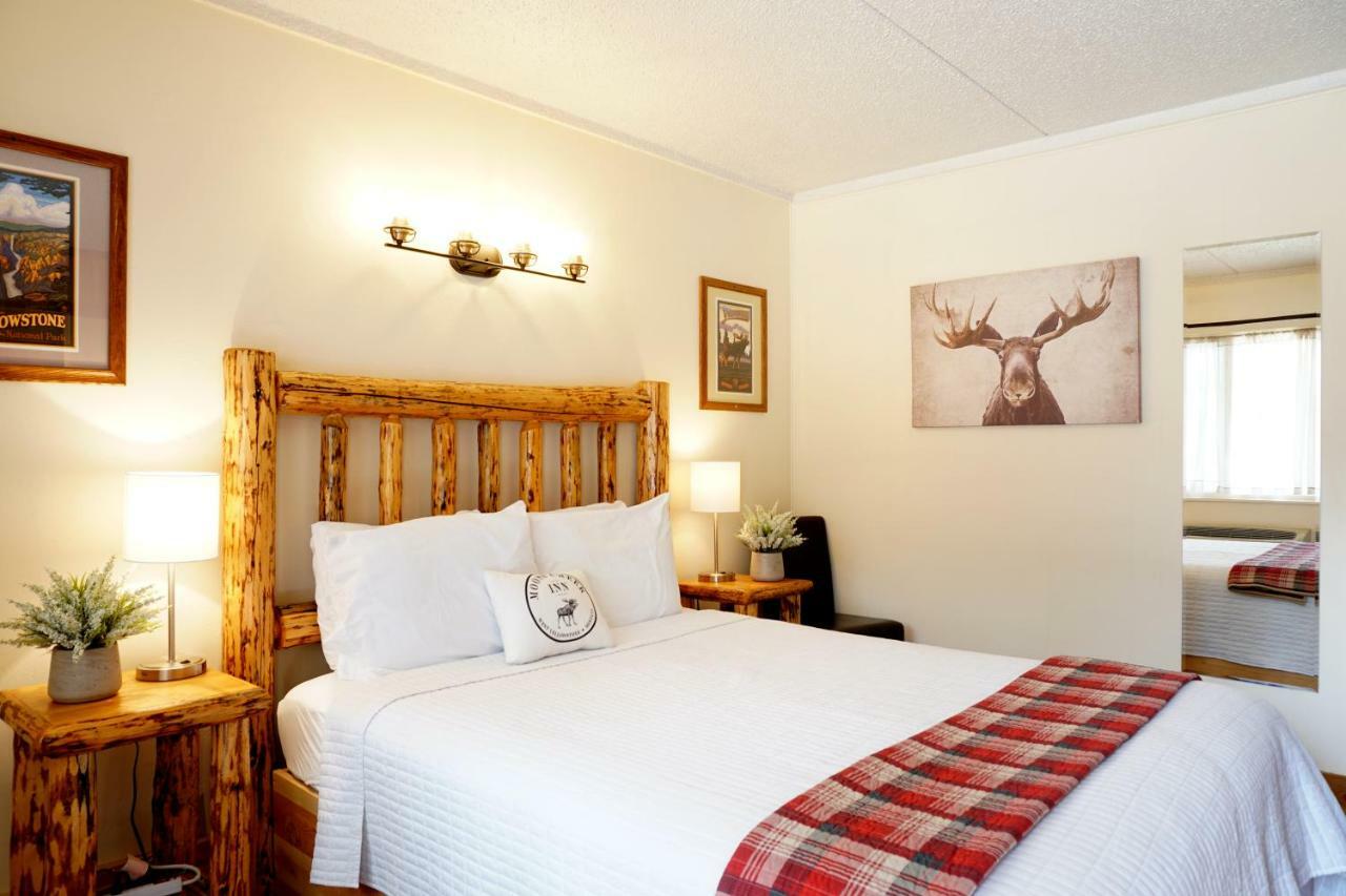 Moose Creek Inn West Yellowstone Bagian luar foto